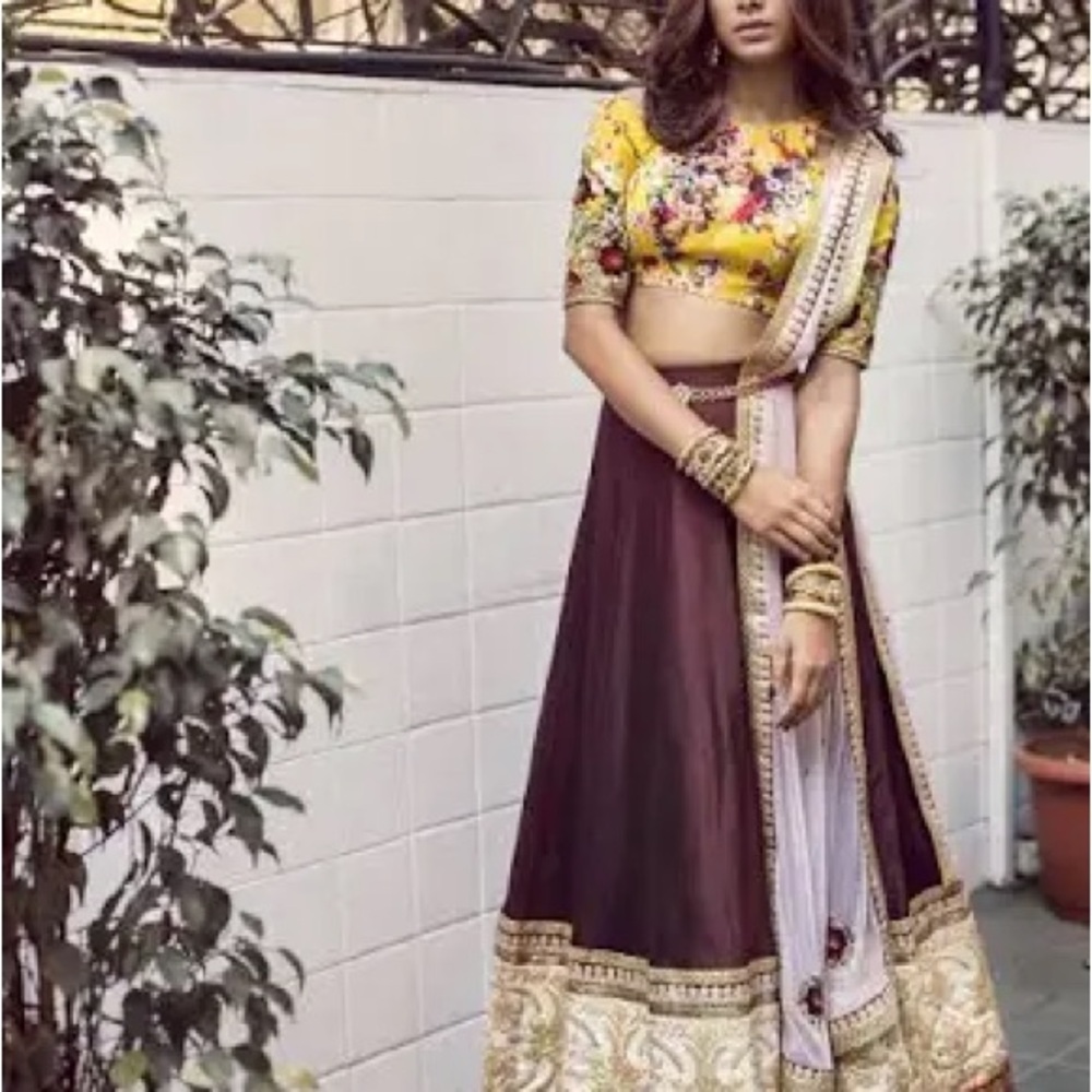 Elegant Floral Yellow and Brown Skirt